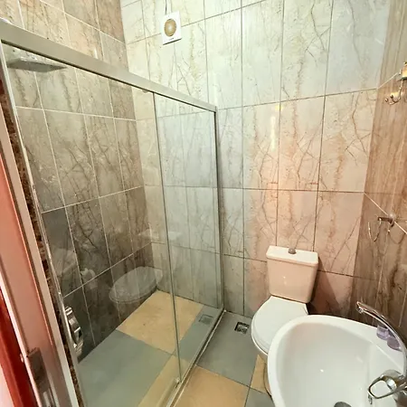 Hotel Oez Butik Antik Kent Myrleia