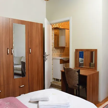 Oez Butik Antik Kent Myrleia