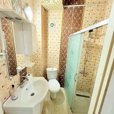 فندق Oez Butik Antik Kent Myrleia 2*