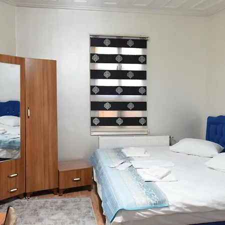 Oez Butik Antik Kent Myrleia فندق مودائْيا