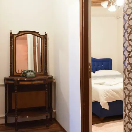 Oez Butik Antik Kent Myrleia Szálloda Mudanya