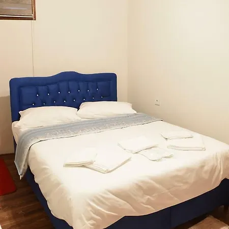 Oez Butik Antik Kent Myrleia Mudanya